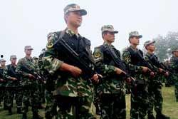 河南武警吃瓜,揭秘军营里的休闲时光