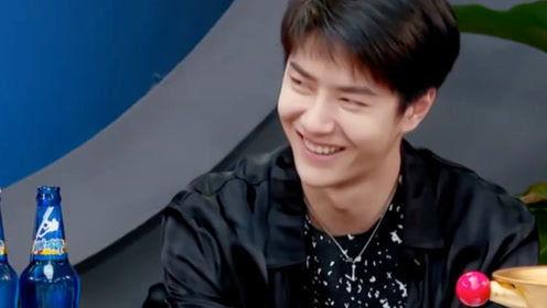 歌手队长吃瓜图片,歌手们纷纷围观，揭秘娱乐圈幕后趣闻